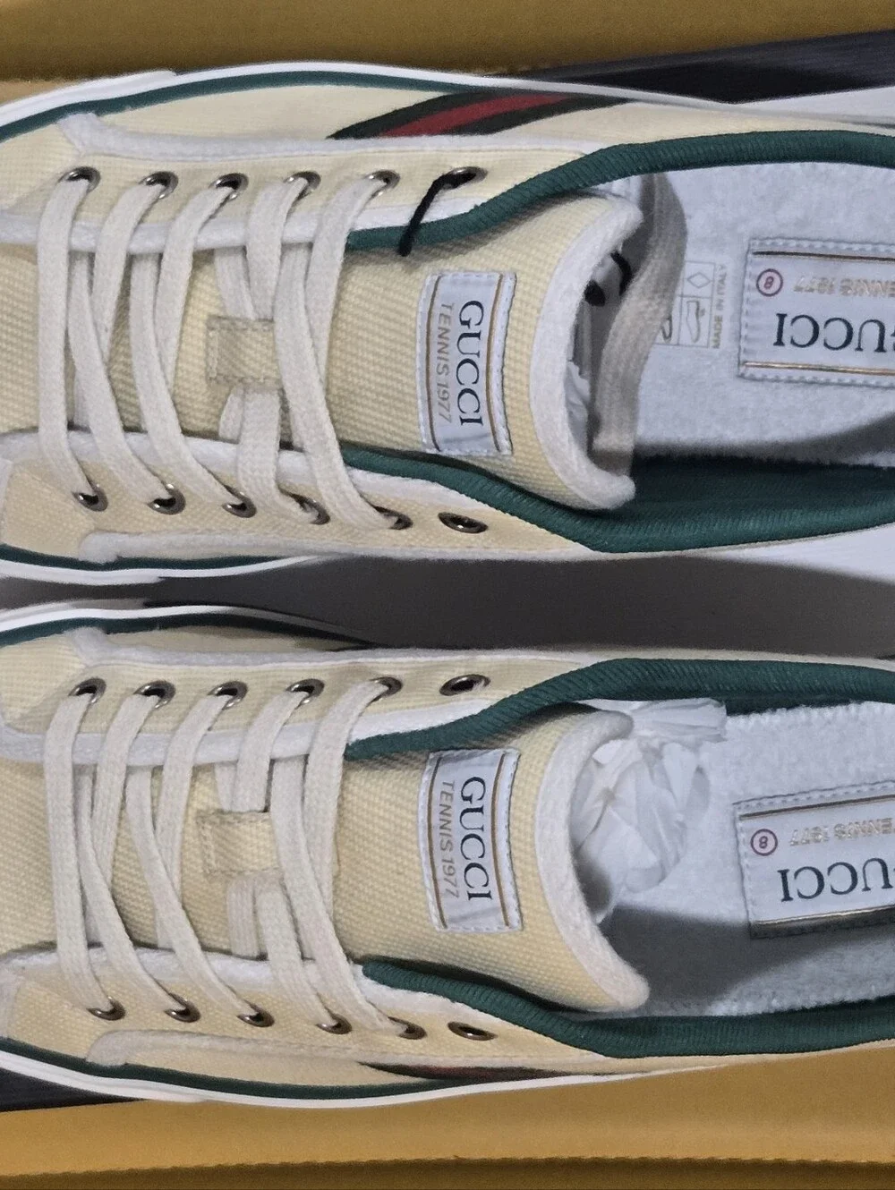 Gucci 1977 Cream Canvas Low-Top Sneakers with Green & Red Stripe
